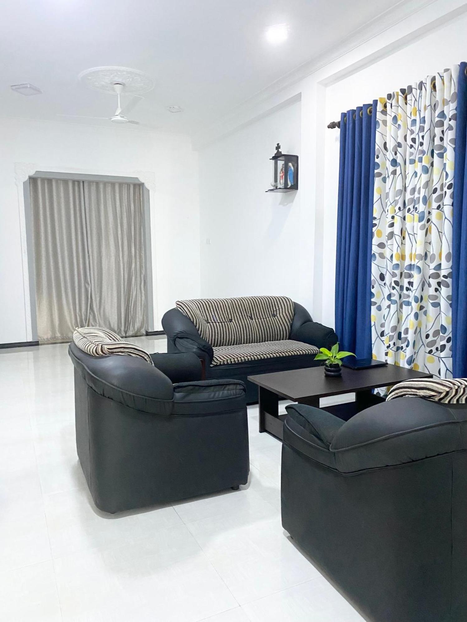 Mario Family Villa And Restaurant Negombo Exterior foto