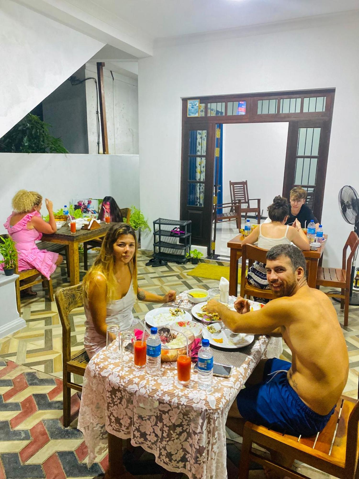Mario Family Villa And Restaurant Negombo Exterior foto